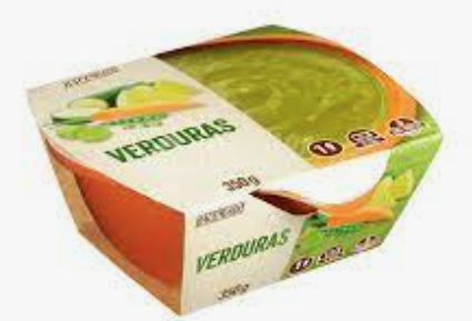 Ajetes tiernos con huevos a la plancha y pure de verduras.